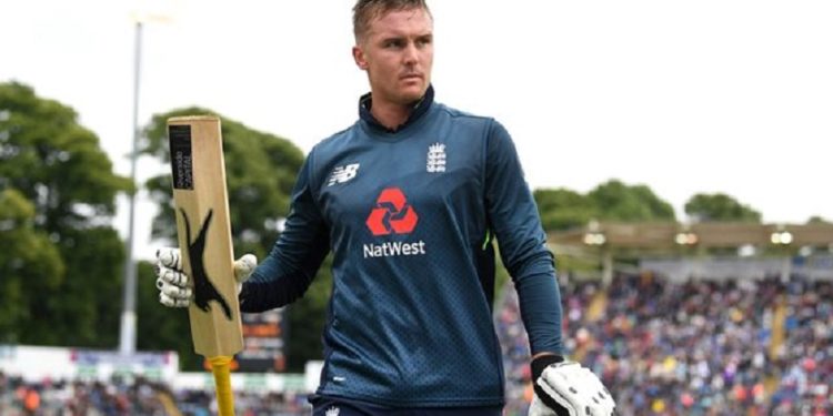 CARDIFF, WALES - JUNE 16:  Jason Roy of England salutes the crowd as he leaves the field during the 2nd Royal London ODI between England and Australia at SWALEC Stadium on June 16, 2018 in Cardiff, Wales.  (Photo by Gareth Copley/Getty Images)