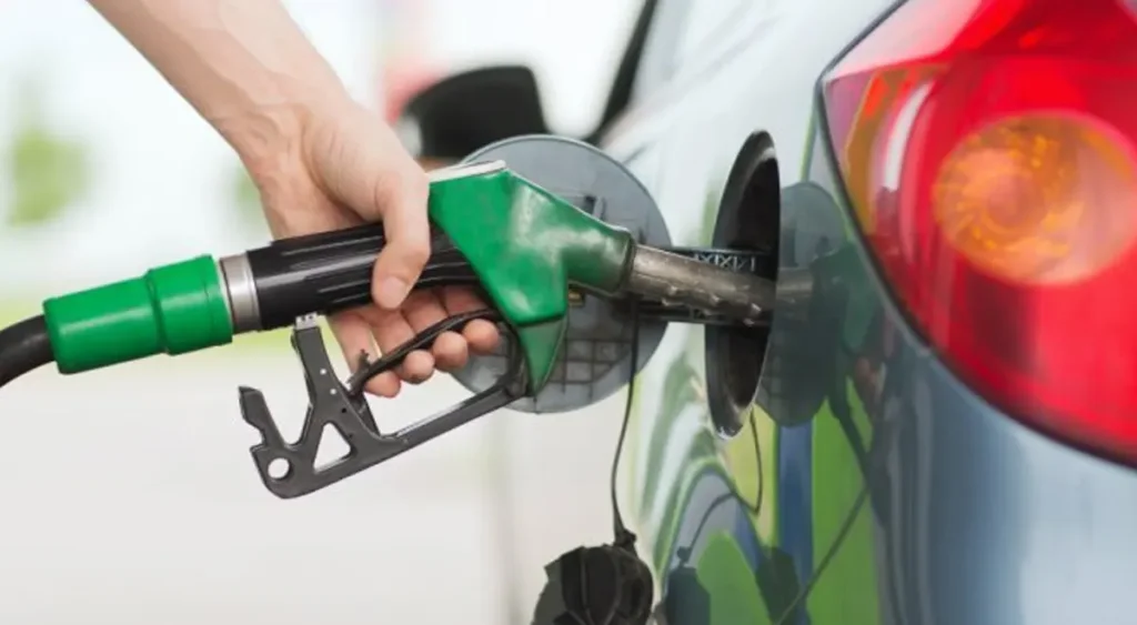 Pakistan Likely to Increase Petrol Prices from November 1