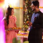 Hania Aamir and Zaviyar Noman in Mujhe Pyaar Hua Tha Drama Cast