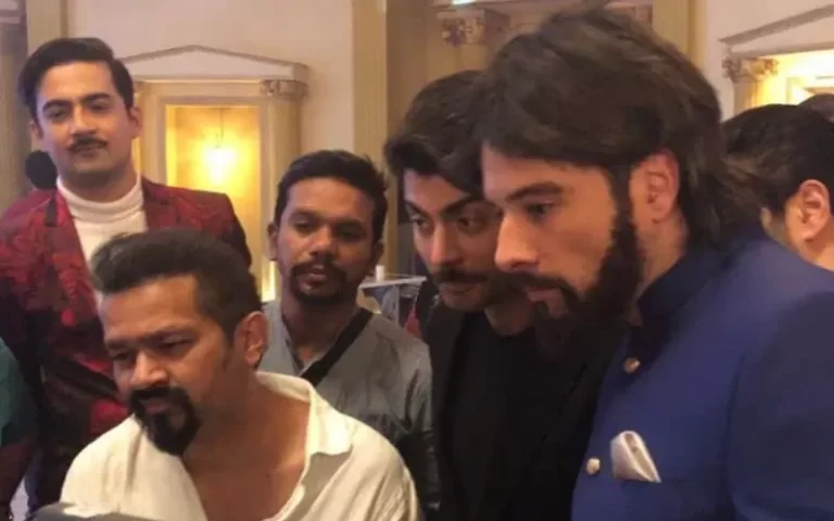Mani and Mikaal Zulfiqar in Money Back Guarantee (2023)