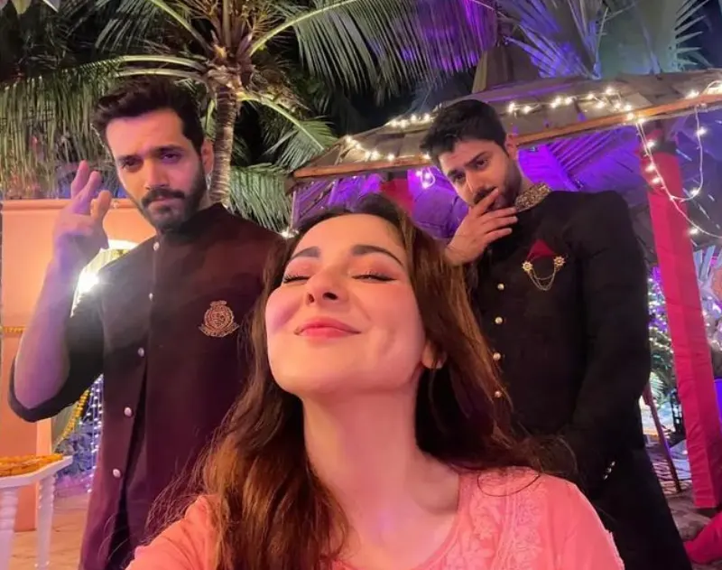 Hania Aamir, Wahaj Ali and Zaviyar Noman in Rasm E Dil Drama