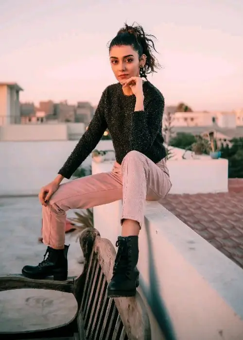 Pakistani Actress Noreen Gulwani