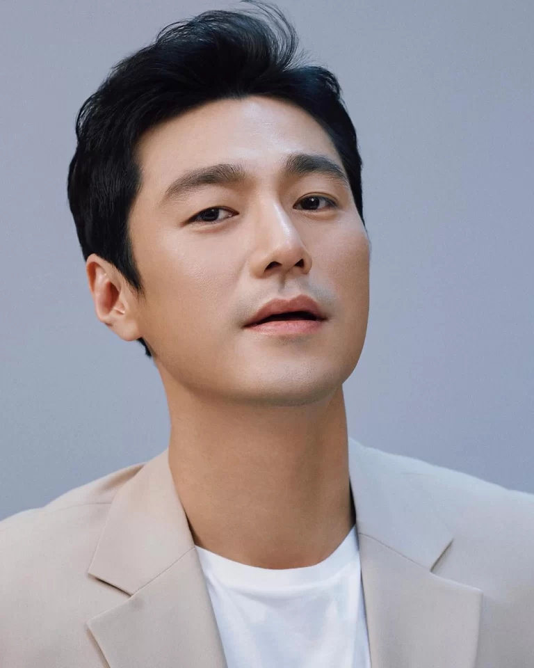 Choi Young-Joon as Support Role in gyeongseong creature webtoon