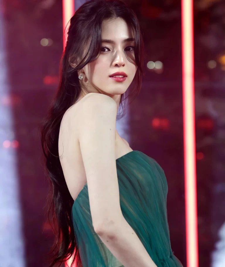 Han So-Hee as Yun Chae Ok in gyeongseong creature season 1 Kdrama 2023