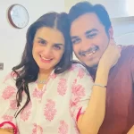 Hira Mani with his brother