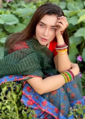 Maira Khan