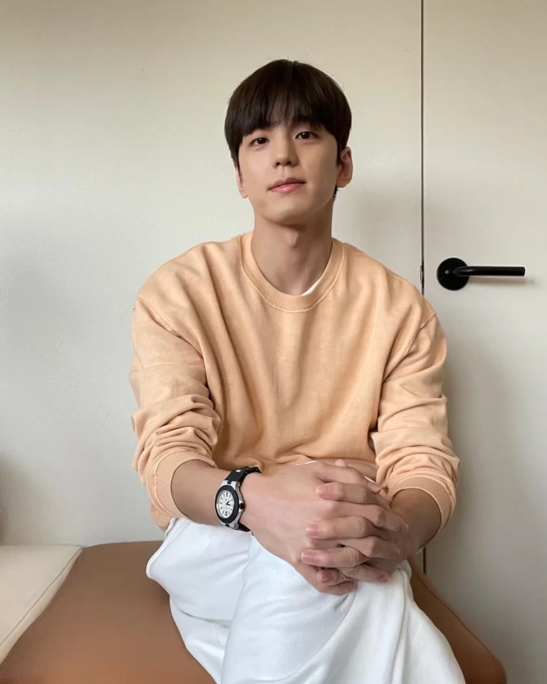 Kim Min-Kyu as Rembrary / Woo Yeon Woo in The Heavenly Idol Kdrama 2023