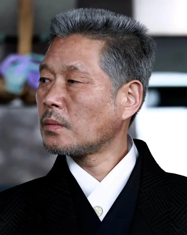 Yoo Jae-Myung as Choi Chung-soo in Song of the Bandits Kdrama 2023