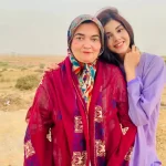 Zainab Shabbir with her Mother