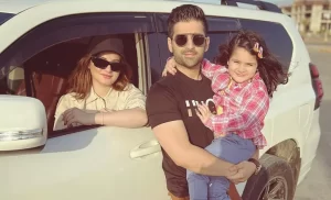 Latest Picture of Muneeb Butt and Aiman Khan outing With daughter Amal