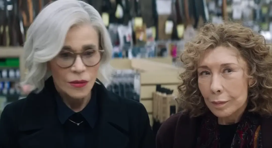 Jane Fonda, Lily Tomlin in Moving On Movie (2023)