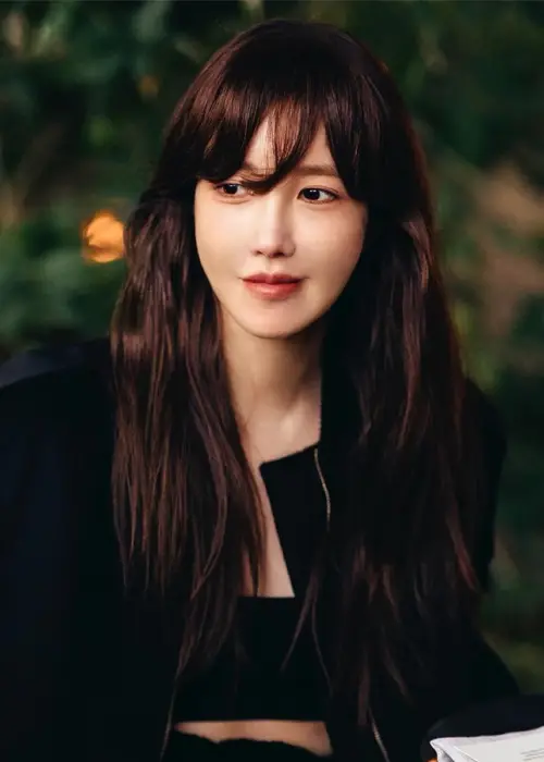 Lee Ji-Ah as Hong Tae-Ra Pandora: Beneath the Paradise Kdrama (2023)