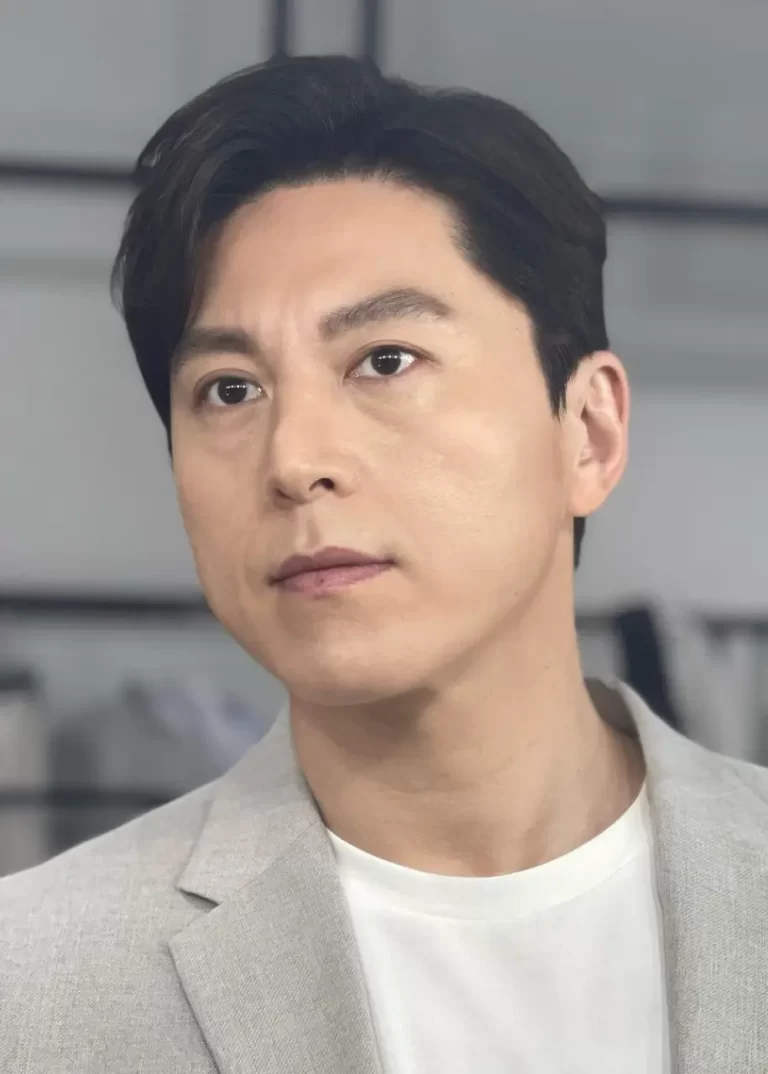 Ryu Soo-Young as Baek Jae-Min in Queen Maker Kdrama 2023