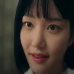 Lee Yoo-Bi as Han Mo-Ne in 7 Escape / The Escape of the Seven K-Drama (2023)
