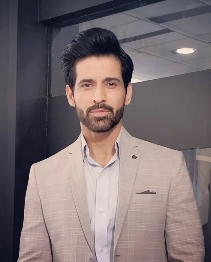 Ikram Abbasi - Gallery image 3