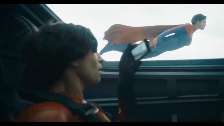 Sasha Calle, Ezra Miller in The Flash Movie (2023)