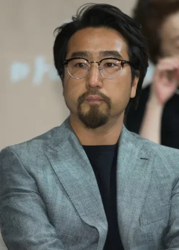 Hong Jong-Chan (Director)