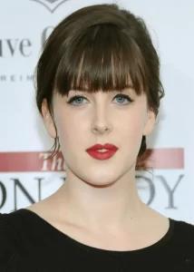 Alexandra Roach