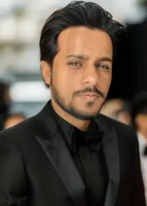 Aamil Keeyan Khan