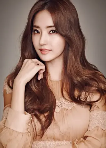 Han Chae-Young