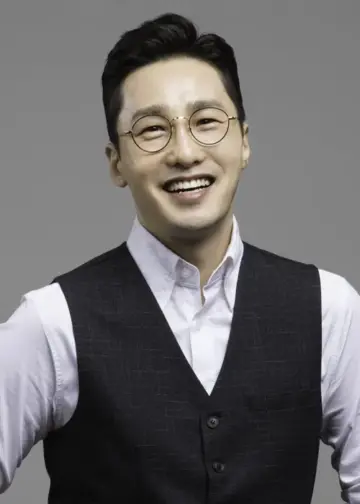 Hwang Dong-Joo