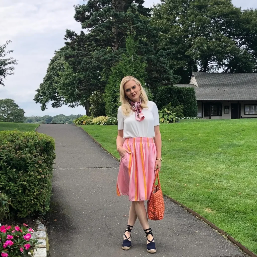 Elaine Hendrix - Gallery image 1