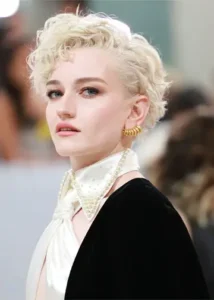 Julia Garner