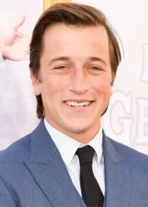 Skyler Gisondo