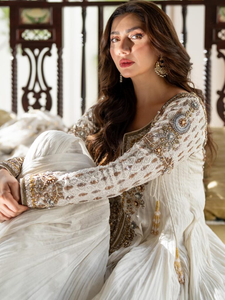 Mahira Khan Classical Dance Video