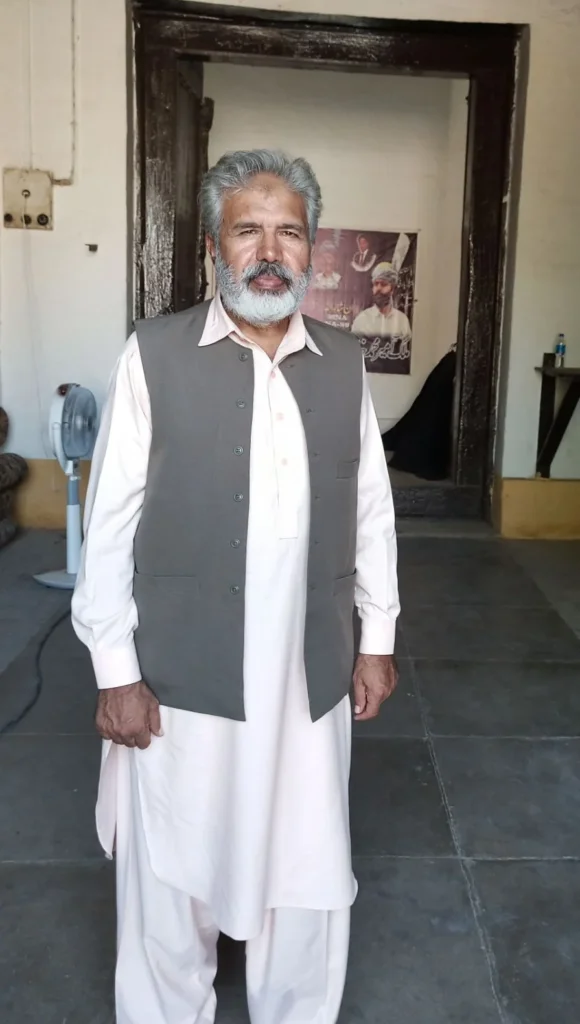 Karim Khan - Gallery image 1