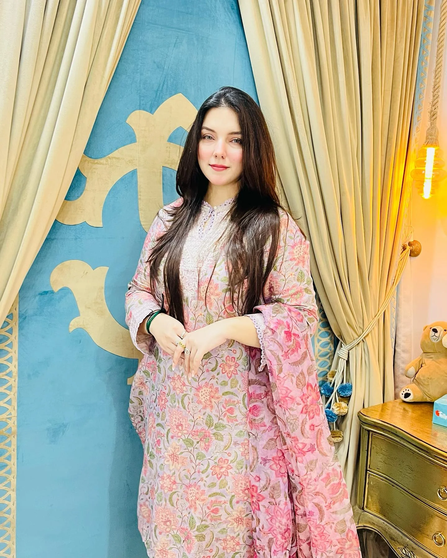 Pakistani Actress & Model Sabahat Sarhandi